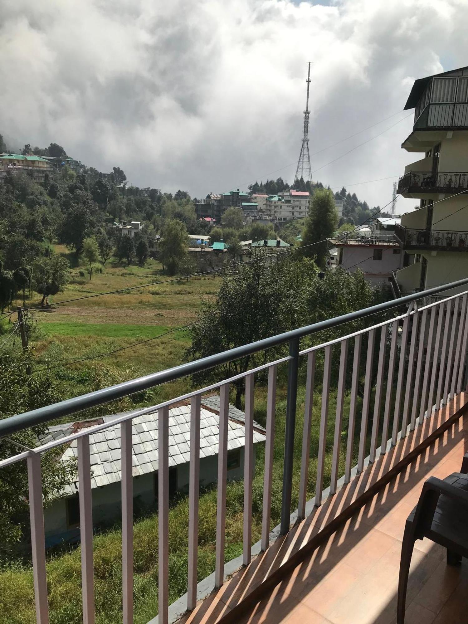Mcleodganj Diaries Guest House Дармсала Экстерьер фото