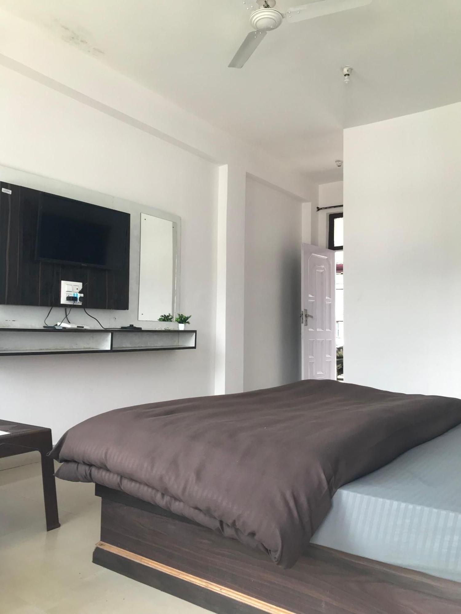 Mcleodganj Diaries Guest House Дармсала Экстерьер фото